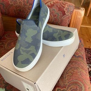 Rothy’s Sneaker sage camo size 9